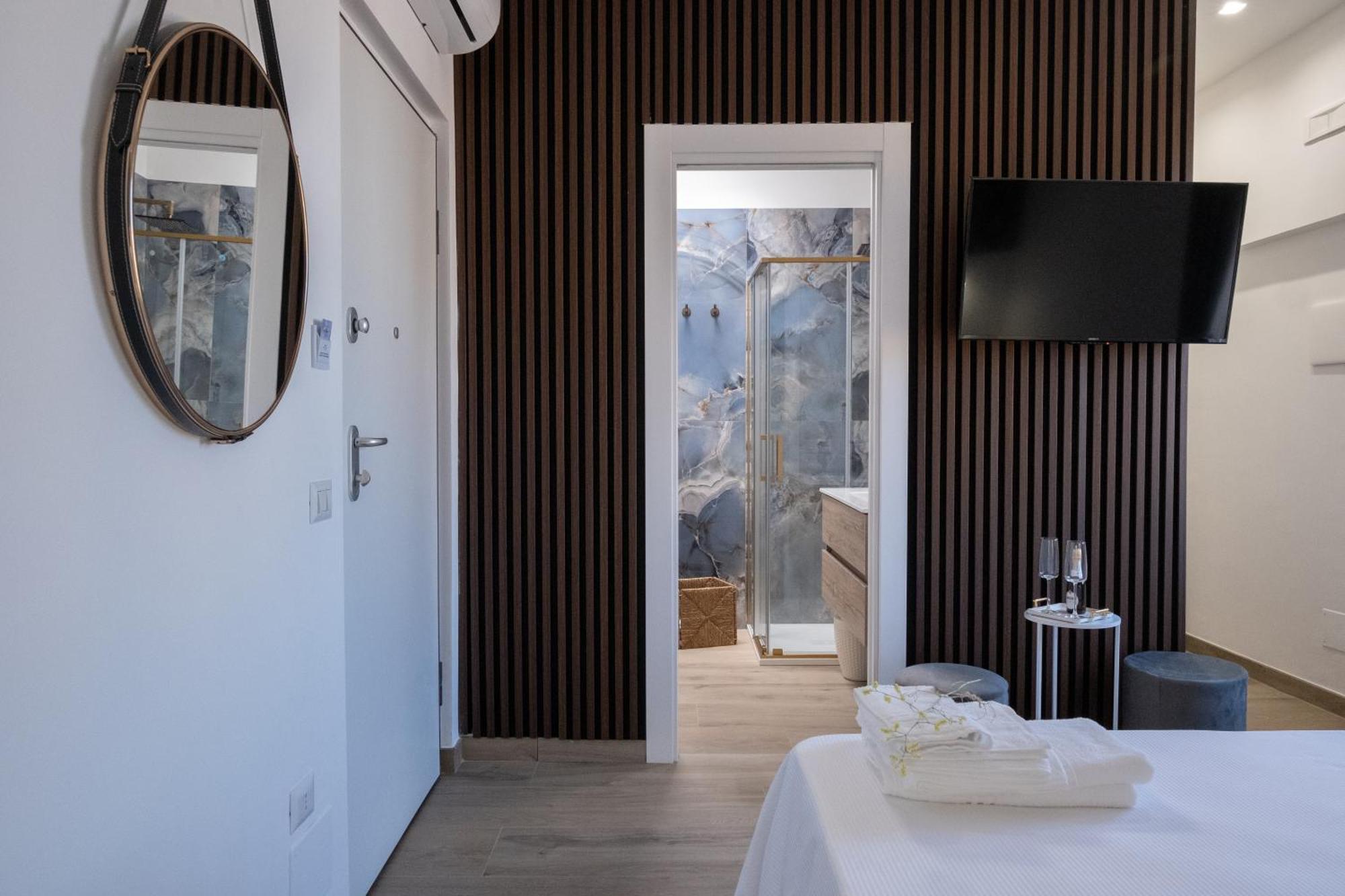 Coraline Deluxe Rooms Кастелламмаре-ді-Стабія Екстер'єр фото