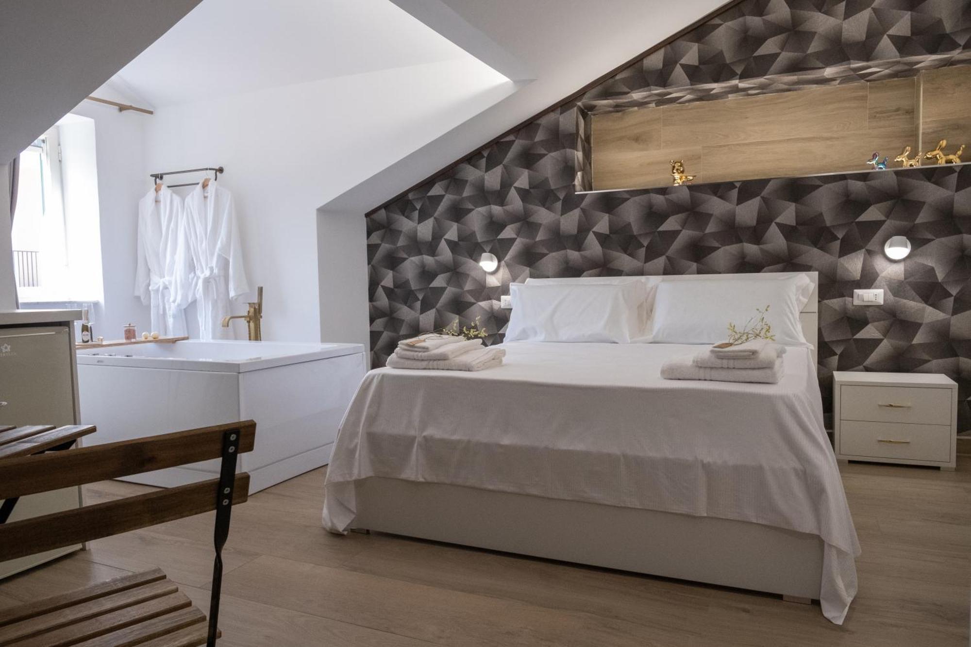 Coraline Deluxe Rooms Кастелламмаре-ді-Стабія Екстер'єр фото