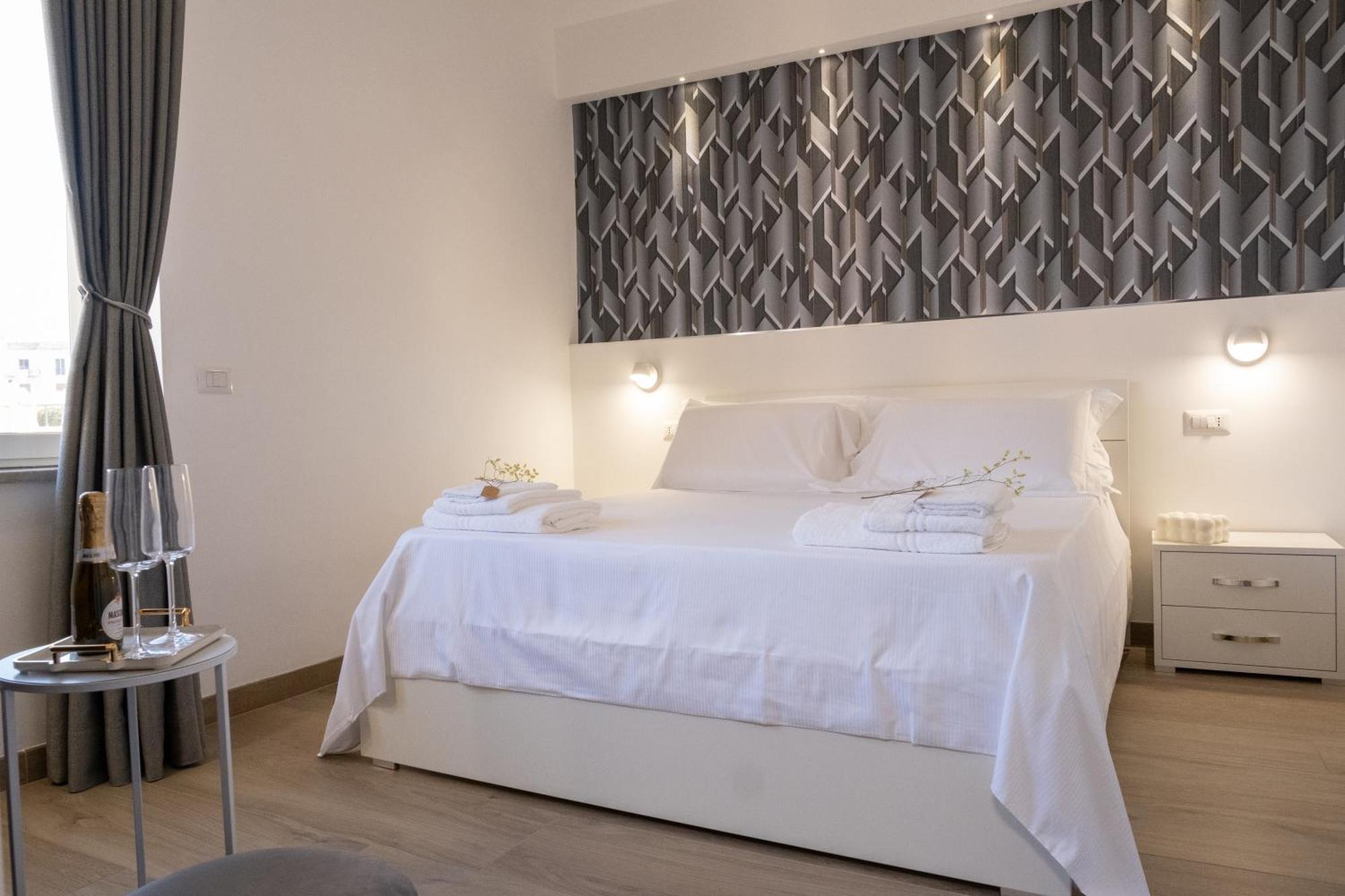 Coraline Deluxe Rooms Кастелламмаре-ді-Стабія Екстер'єр фото